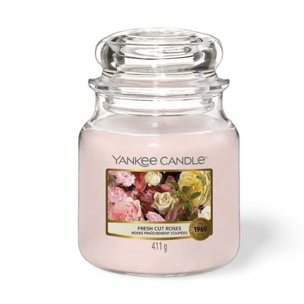 YANKEE Classic Candle – Fresh Cut Roses in glass jar with English garden rose scent and soft powdery floral notes.