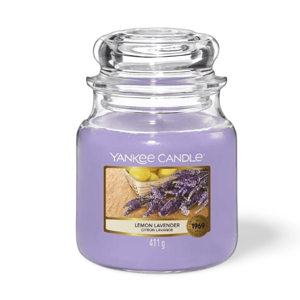 YANKEE Classic Candle – Lemon Lavender in glass jar with citrus lemon and lavender fragrance for a clean, calming home scent.